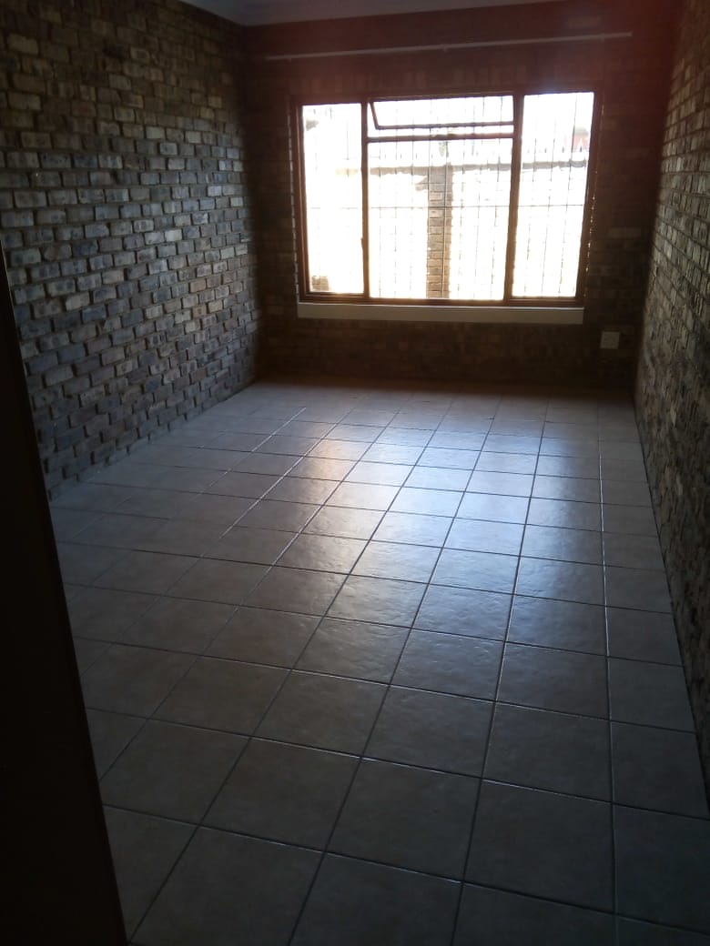 18 Bedroom Property for Sale in Oudorp North West